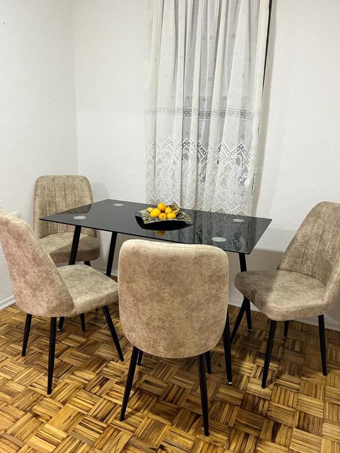 Stan Na Dan Kozarska Dubica Daire Bosanska Dubica Dış mekan fotoğraf