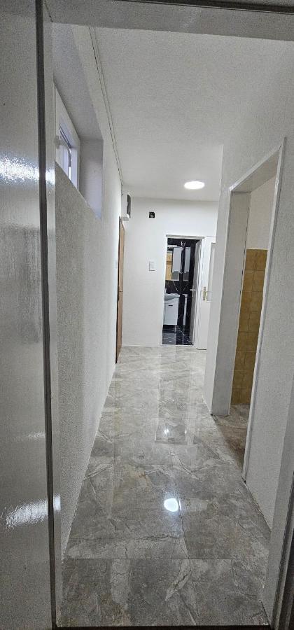 Stan Na Dan Kozarska Dubica Daire Bosanska Dubica Dış mekan fotoğraf