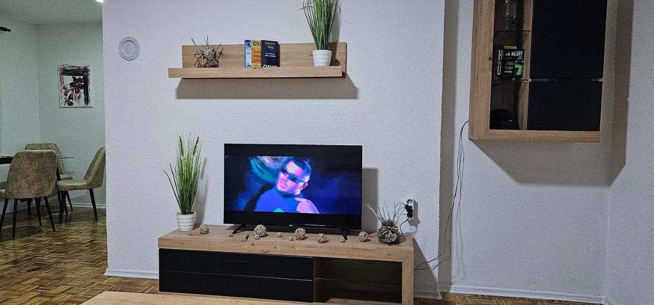 Stan Na Dan Kozarska Dubica Daire Bosanska Dubica Dış mekan fotoğraf